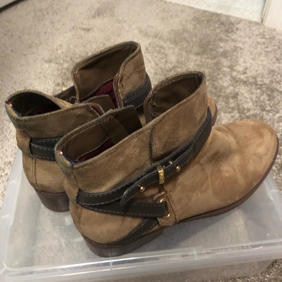 tommy hilfiger suede boots women's